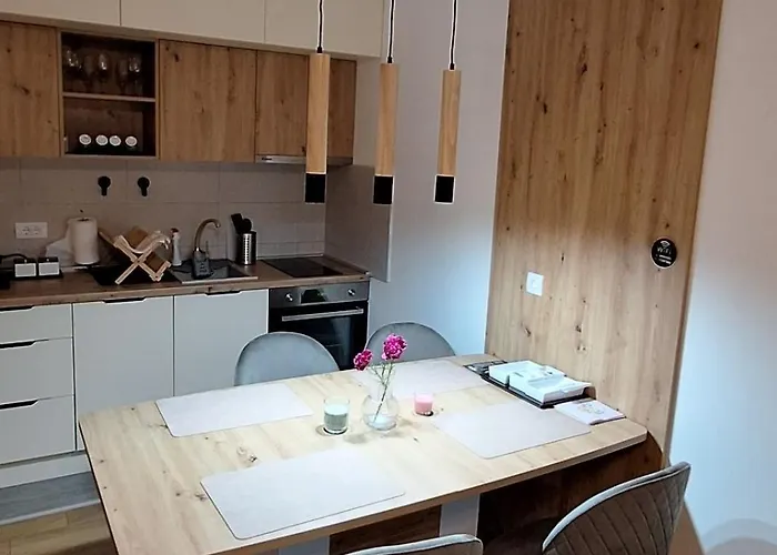 Zelena Laguna דירה